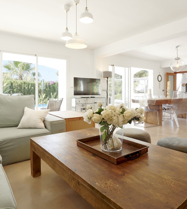 Resa Estates Ibiza for sale te koop Casa Rui Tourist license sta Eularia living room 2.jpg